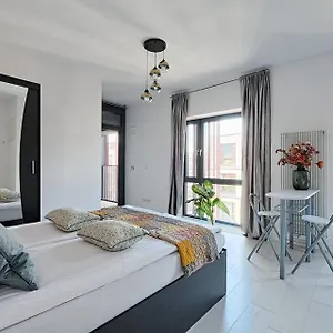  Apartament Urbannestgroup - Krochmalna 59